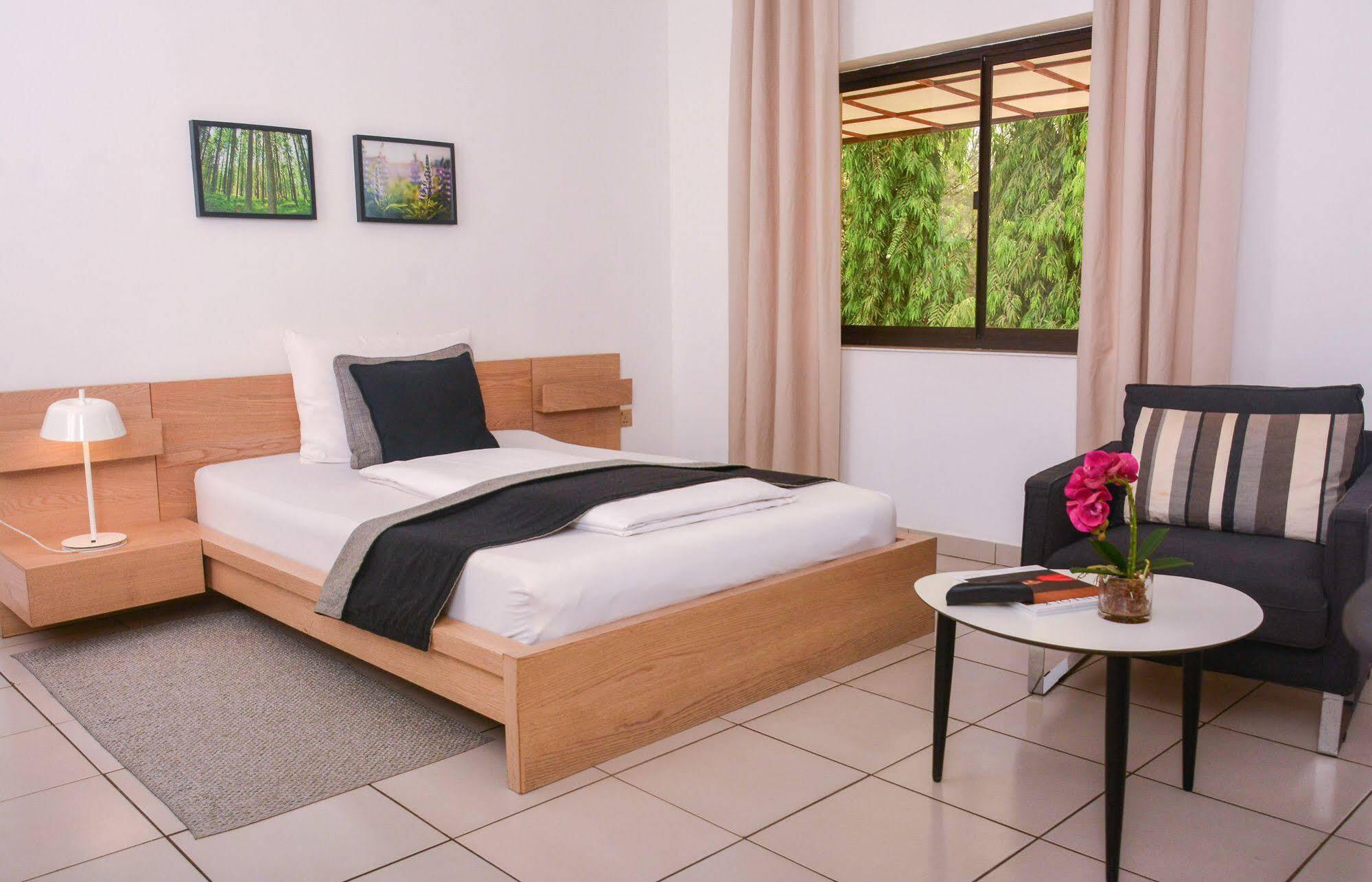Nordic Villa Abuja Bagian luar foto